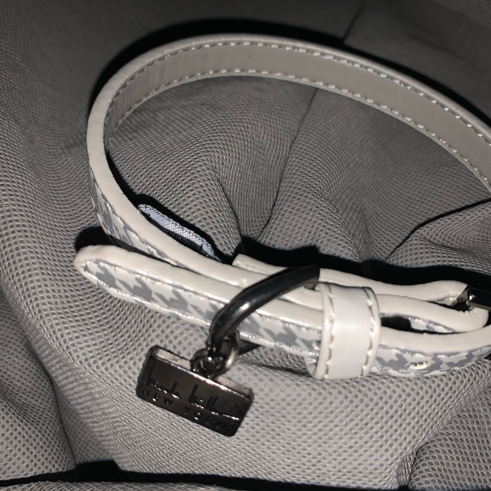 Nicole Miller Dog Pet Collar Silver Herringbone SM